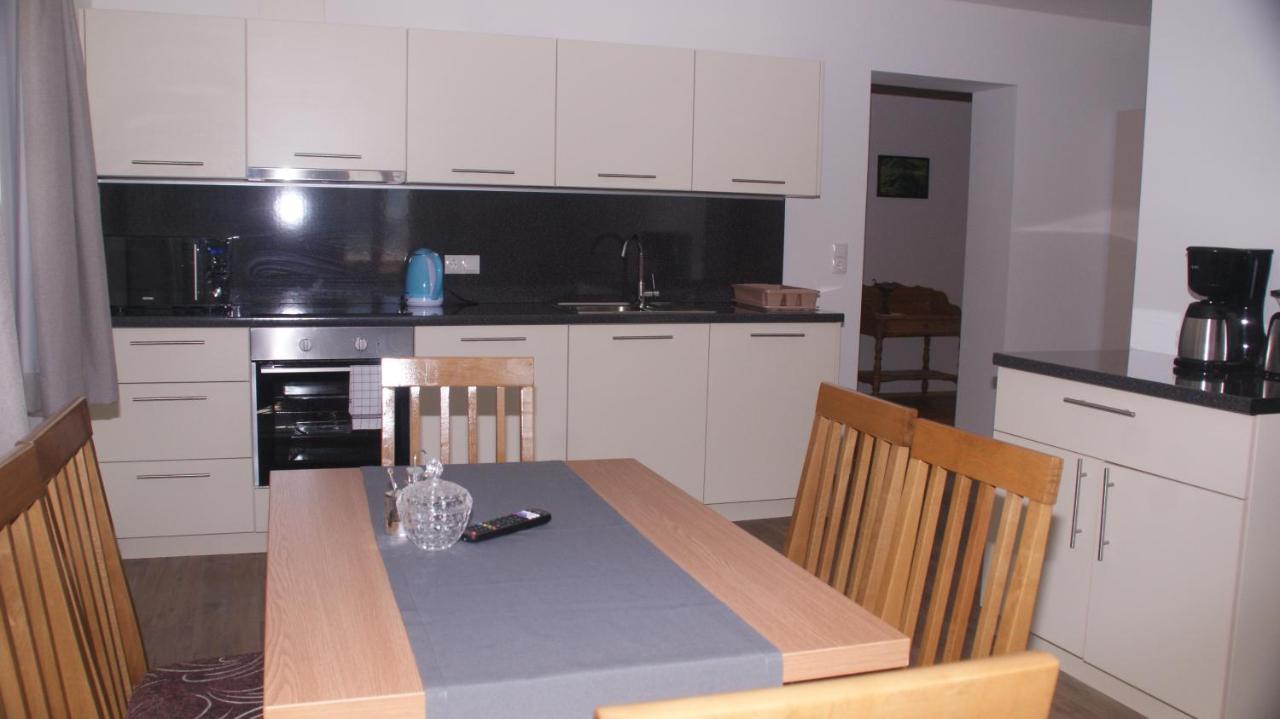 Schloegler's Apartmenthaus *