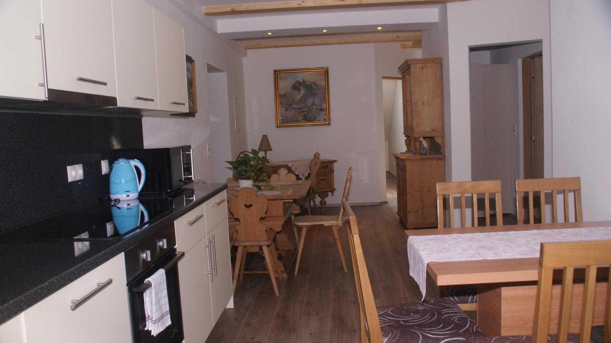 Schloegler's Apartmenthaus Apartment *